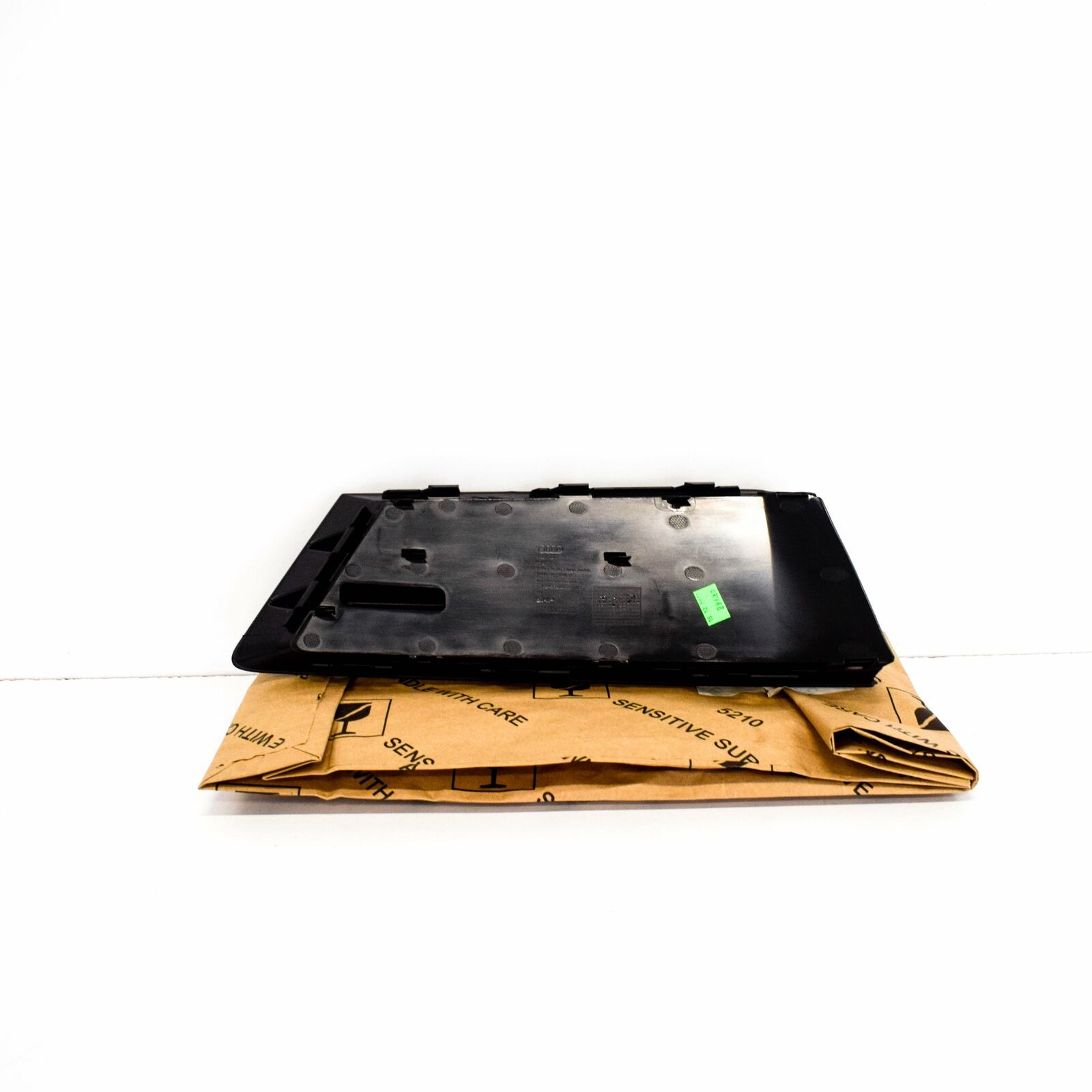 NEW AUDI A4 B9 FRONT BUMPER RIGHT GRILLE 8W0807682RRU6 2017 5 NEW AUDI A4 B9 FRONT BUMPER RIGHT GRILLE 8W0807682RRU6 2017 - Image 5