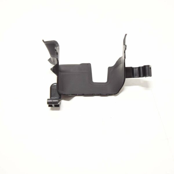 NEW AUDI A3 8V UPPER CENTRE AIR GUIDE 8V0121285B ORIGINAL - Image 3