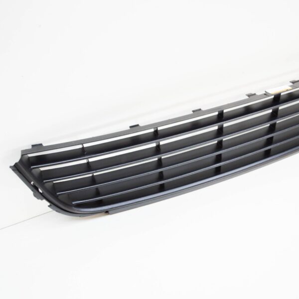 NEW VOLKSWAGEN GOLF MK6 FRONT BUMPER CENTER VENT GRILLE 1K9853677A9B9 ORIGINAL - Image 3