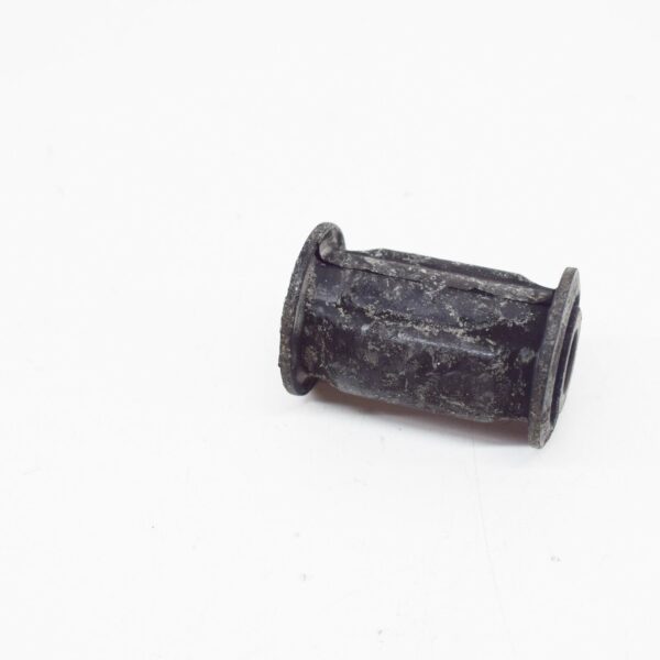 NEW VOLKSWAGEN TOUAREG 7P STEERING RACK BUSHING 7L0422405 ORIGINAL - Image 3