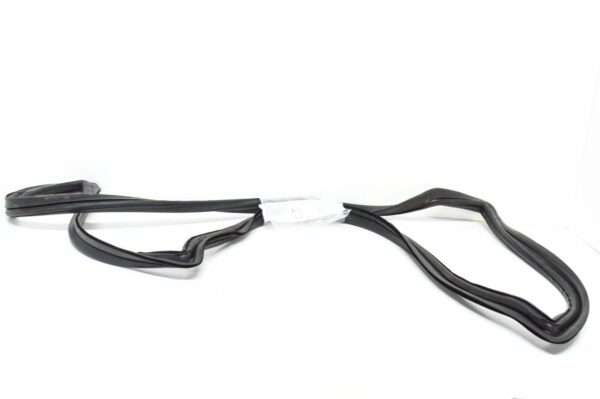 NEW MERCEDES-BENZ 190 W201 REAR WINDOW SEALING FRAME A2016700139 ORIGINAL - Image 3