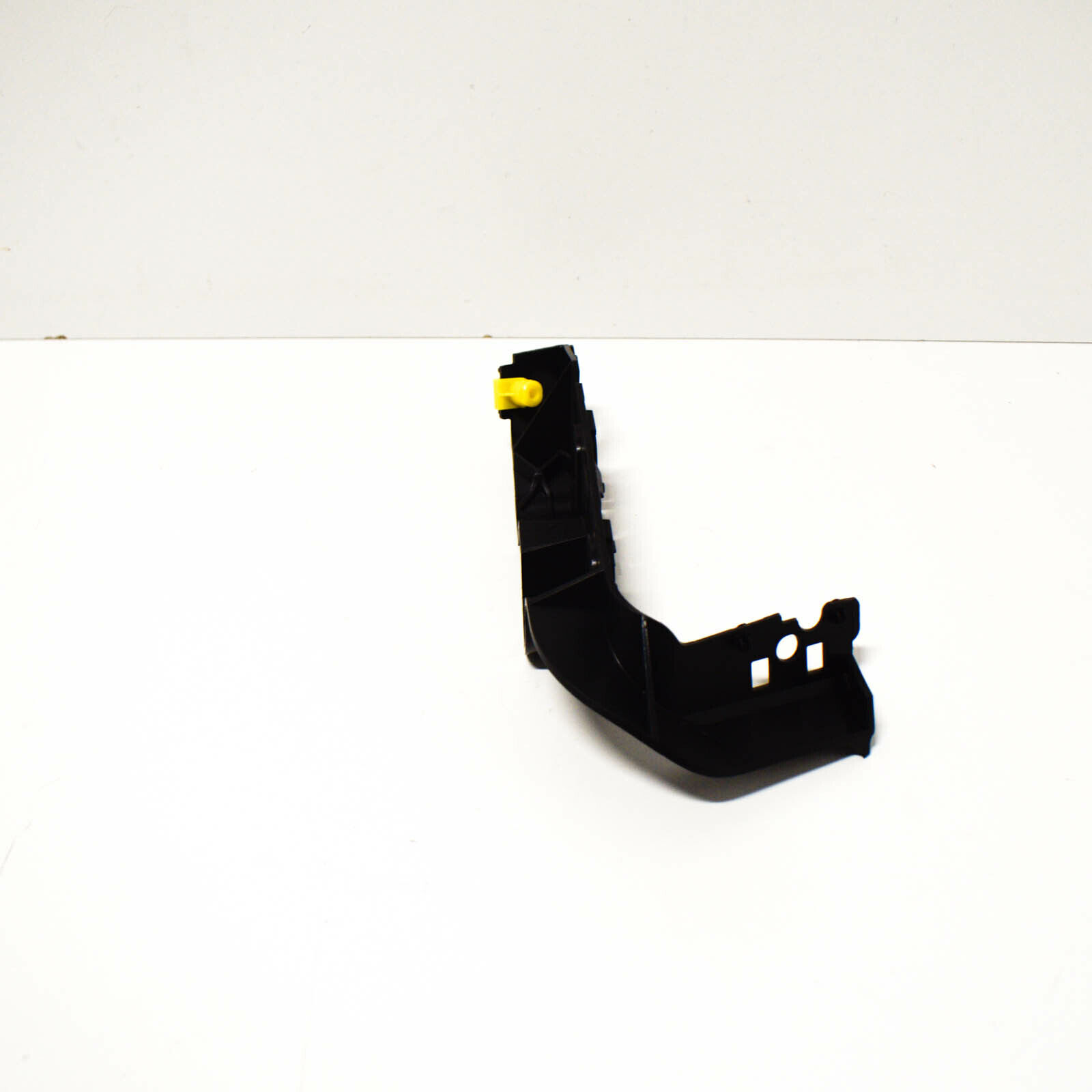 NEW AUDI A5 8W6 FRONT RIGHT UPPER BUMPER GUIDE 8W6807284 ORIGINAL 3 NEW AUDI A5 8W6 FRONT RIGHT UPPER BUMPER GUIDE 8W6807284 ORIGINAL - Image 3