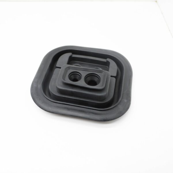 NEW MB GLA H247 BUSHING TO FIREWALL FEED-THROUGH GROMMET A2479980001 ORIGINAL - Image 3