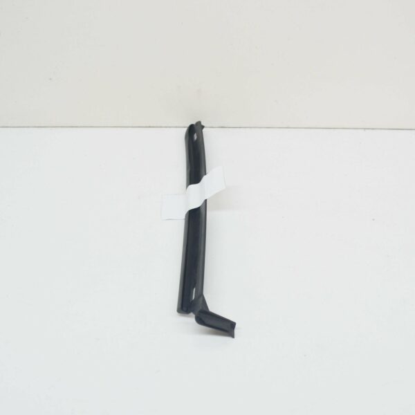 NEW MERCEDES-BENZ C W202 FRONT RIGHT SIDE PANELING SEAL A2026984230 - Image 5