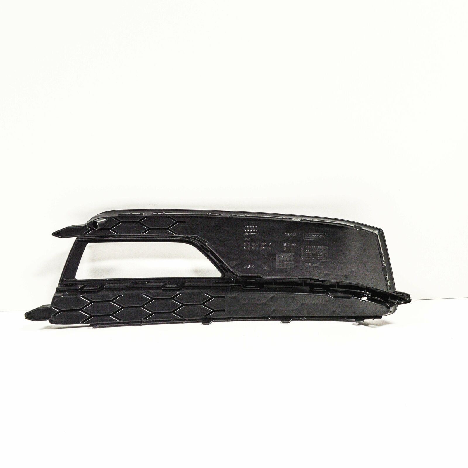 NEW AUDI A5 8T LEFT FOG LIGHT GRILLE 8T0807681K01C 2014 5 NEW AUDI A5 8T LEFT FOG LIGHT GRILLE 8T0807681K01C 2014 - Image 5