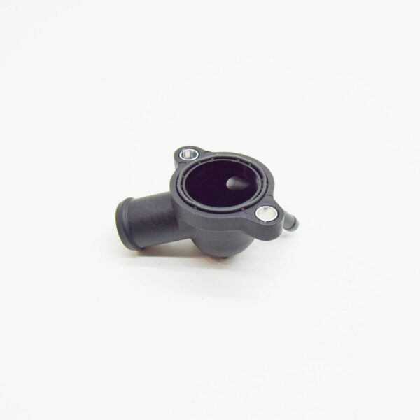 NEW VOLKSWAGEN PASSAT B8 3G COOLANT PIPE CONNECTION 04L121131N ORIGINAL - Image 3