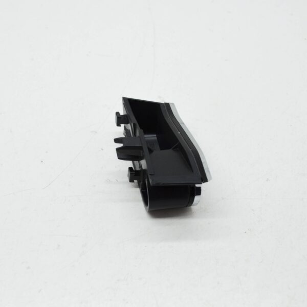 NEW VOLKSWAGEN TIGUAN AD FRONT R-LINE LETTERING LOGO BRACKET 5NA853948A - Image 5