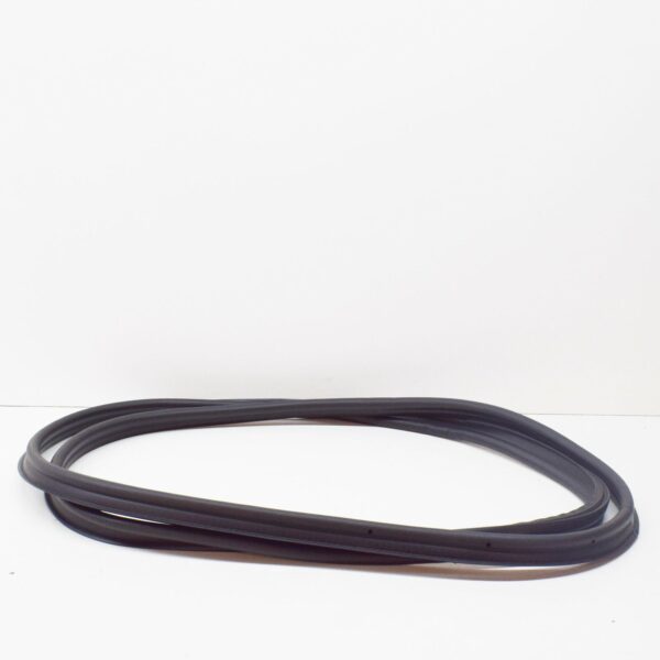 NEW MERCEDES-BENZ E W211 REAR LID SEAL A2117500398 ORIGINAL - Image 3
