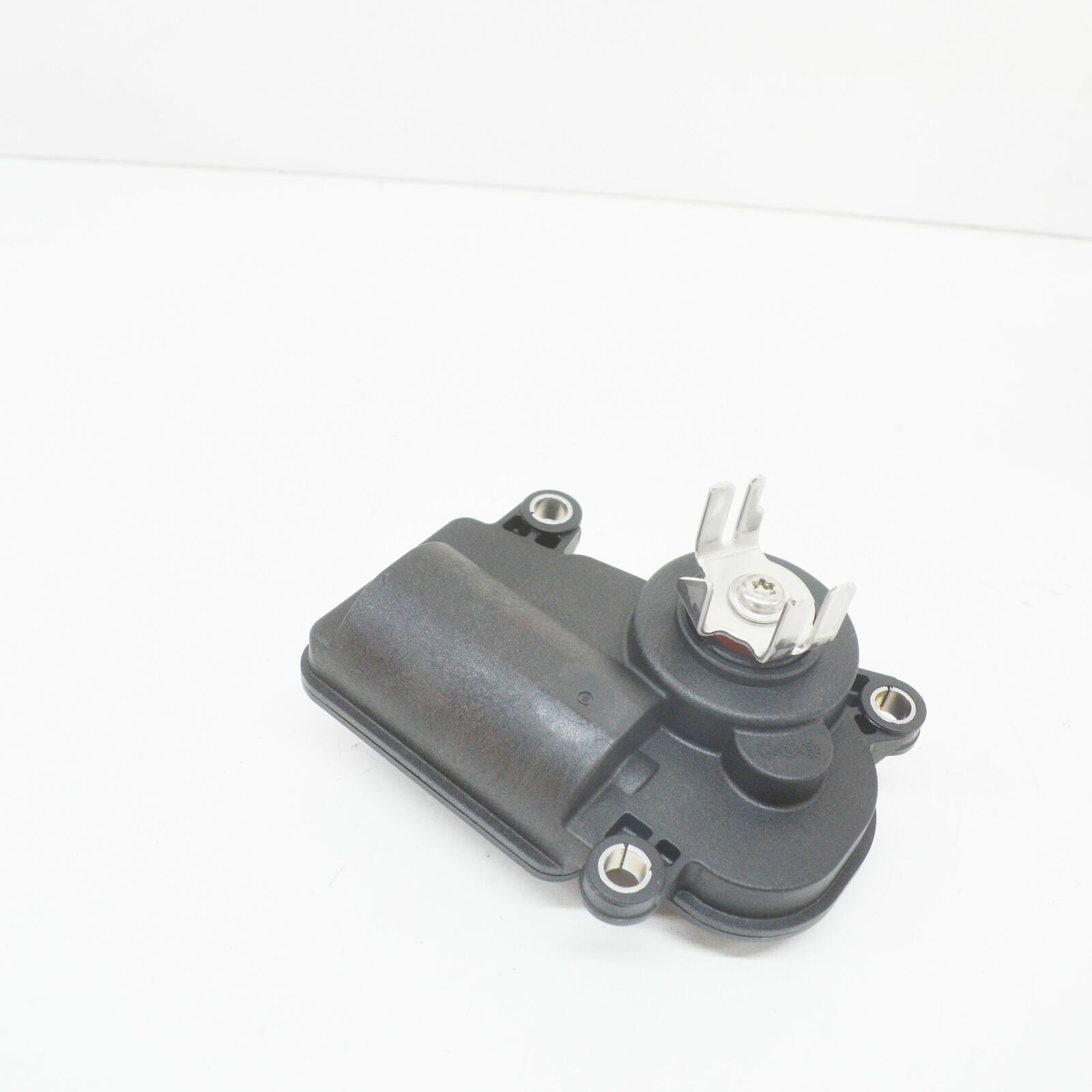 NEW MERCEDES-BENZ CLA C117 EXHAUST GAS FLAP CONTROLLER A0009061201 3 NEW MERCEDES-BENZ CLA C117 EXHAUST GAS FLAP CONTROLLER A0009061201 - Image 3