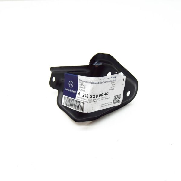 NEW MERCEDES-BENZ E W210 RIDE HEIGHT SENSOR BRACKET A2103280040 ORIGINAL - Image 3