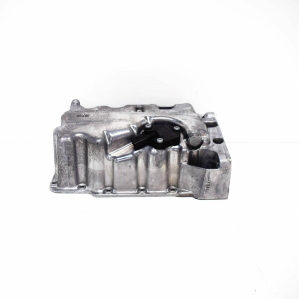 NEW AUDI A3 8V ENGINE OIL PAN 04C103601C ORIGINAL - Image 3