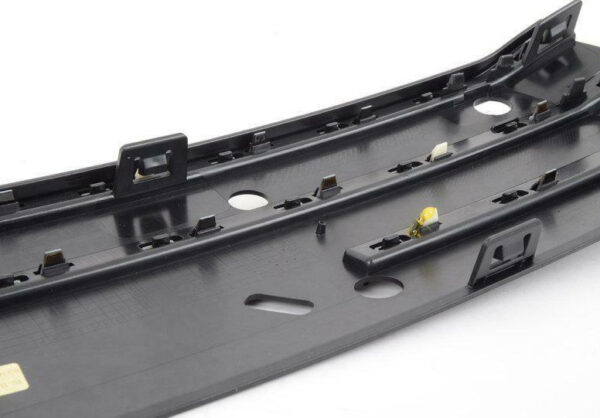 NEW AUDI Q7 4L FRONT LICENCE PLATE HOLDER 4G8807287GCKA ORIGINAL - Image 3