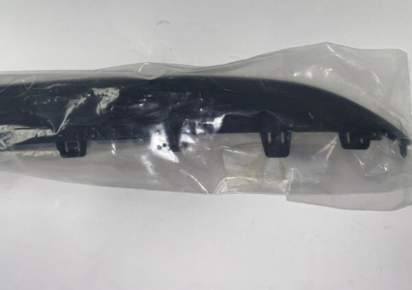 NEW MB CLS C257 REAR BUMPER CENTRER BOTTOM STIFFENER A2578850103 ORIGINAL - Image 3