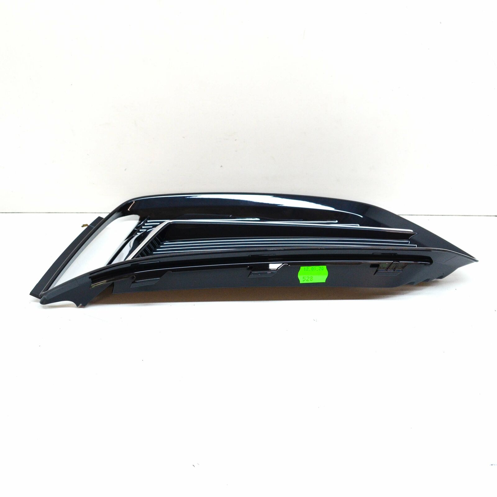 NEW AUDI A5 8W6 S5 FRONT RIGHT BUMPER GRILLE 8W6807682MRN4 5 NEW AUDI A5 8W6 S5 FRONT RIGHT BUMPER GRILLE 8W6807682MRN4 - Image 5