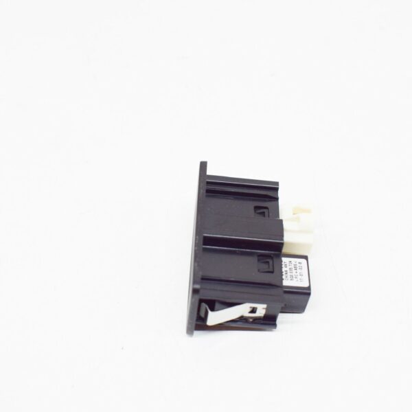 NEW VOLKSWAGEN GOLF MK7 USB AND AUX-IN CONNECTION 5G0035222C - Image 5