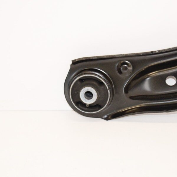 NEW AUDI A3 8V FRONT RIGHT LOWER CONTROL ARM 5Q0407152R ORIGINAL - Image 3
