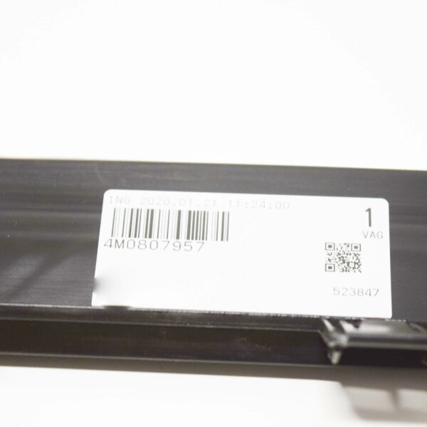 NEW AUDI Q7 4M FRONT BUMPER GRILLE INNER COVER 4M0807957 - Image 5