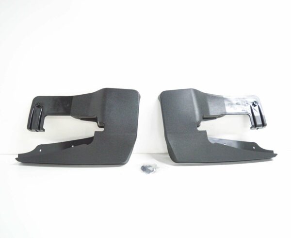 NEW MERCEDES-BENZ SPRINTER 906 FRONT MUDGUARD FLAP SET A9068820000 ORIGINAL - Image 3