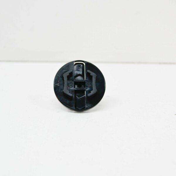 NEW MB E W124 HEADLIGHT RETAINER INSERT A1248210520 ORIGINAL - Image 3
