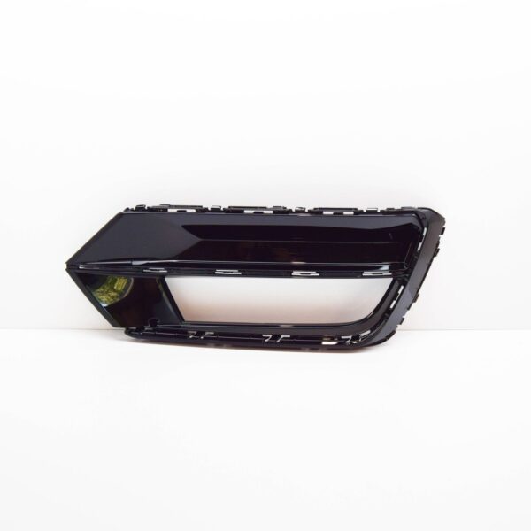 NEW VW PASSAT B8 3G FRONT RIGHT BUMPER VENT GRILLE 3G0853666F041 ORIGINAL - Image 3