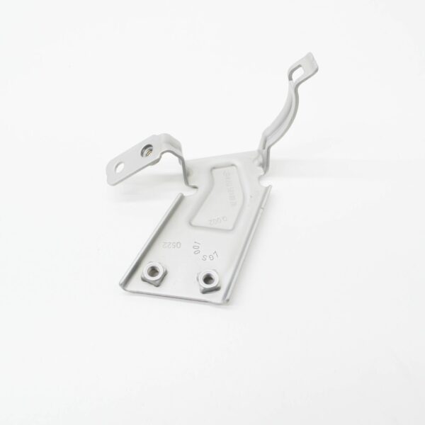 NEW MERCEDES-BENZ E W213 COOLING WATER PUMP BRACKET A2135010920 ORIGINAL - Image 3