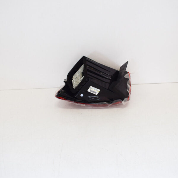 NEW VOLKSWAGEN JETTA MK6 REAR LEFT TAILLIGHT 5C6945095N - Image 5
