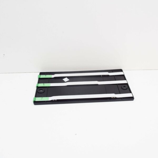 NEW AUDI A3 8P REAR LICENSE PLATE BRACKET 8E0827113C1P9 - Image 5