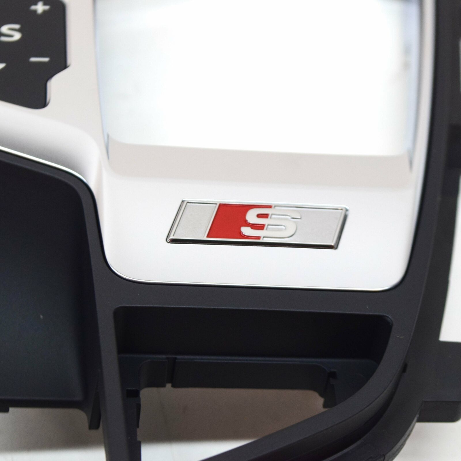 NEW AUDI A5 8W6 AUTO GEAR SHIFT LEVEL COVER TRIM LHD 8W1713111BESX 5 NEW AUDI A5 8W6 AUTO GEAR SHIFT LEVEL COVER TRIM LHD 8W1713111BESX - Image 5