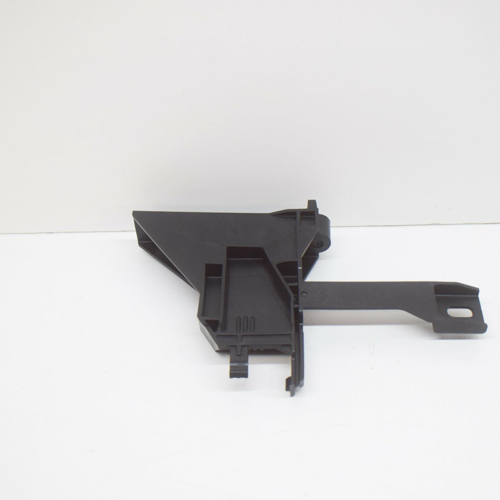 NEW MERCEDES-BENZ CLA C117 FRONT BUMPER RIGHT SUPPORT A2466210234 3 NEW MERCEDES-BENZ CLA C117 FRONT BUMPER RIGHT SUPPORT A2466210234 - Image 3
