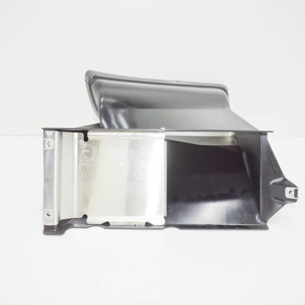 NEW BMW M3 E90 FRONT RIGHT AIR DUCT 51747900824 2009 ORIGINAL - Image 3