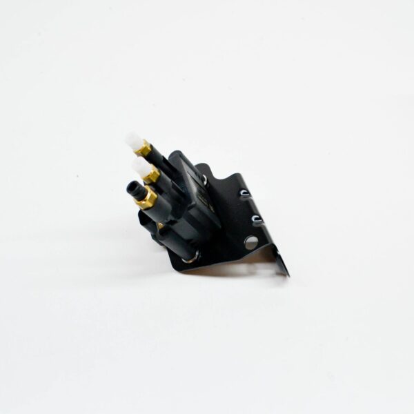 NEW MB E S212 COMPRESSOR REAR END CENTER ASSEMBLY VALVE UNIT A2123200758 - Image 3