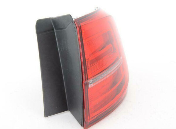 NEW VOLKSWAGEN JETTA A6 REAR RIGHT OUTER LED TAILLIGHT 5C6945208D ORIGINAL - Image 3