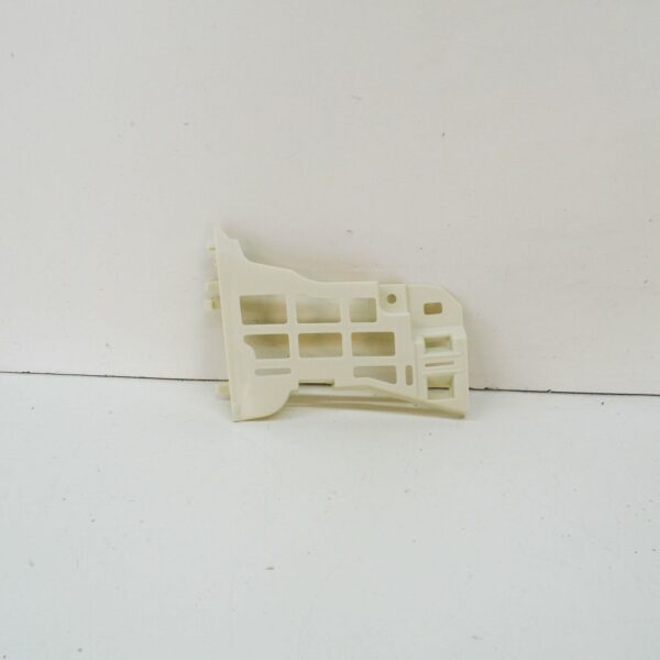 NEW BMW 7 G11 G12 FRONT RIGHT BUMPER BOTTOM GUIDE 51117475193 7475193 ORIGINAL - Image 3