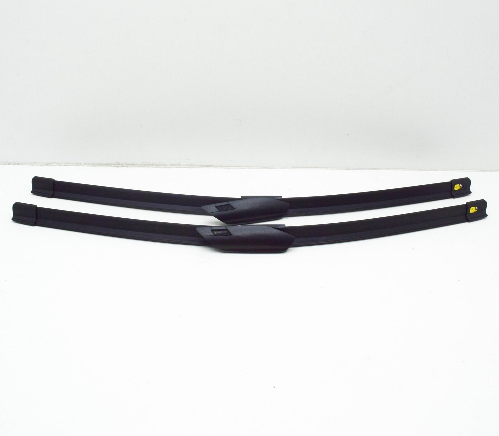 NEW MERCEDES-BENZ C W206 FRONT WINDSHIELD WIPER ARMS SET LHD A2068201500 3 NEW MERCEDES-BENZ C W206 FRONT WINDSHIELD WIPER ARMS SET LHD A2068201500 - Image 3