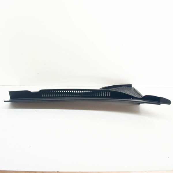 NEW VW PASSAT CC 357 FRONT RIGHT WATER DEFLECTOR LHD 3C88194049B9 - Image 5