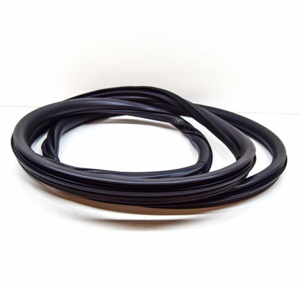 NEW AUDI A3 8P FRONT DOOR INNER SEAL 8P3831721K28P - Image 5