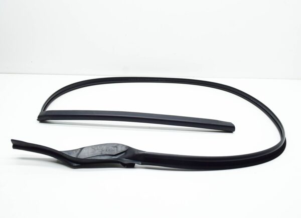 NEW BMW 5 GRAN TURISMO F07 REAR RIGHT DOOR ROOF SEAL 51357179124 ORIGINAL - Image 3