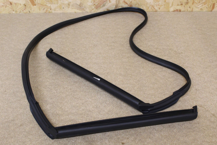 NEW MERCEDES-BENZ E CABRIO A207 REAR ROOF SEALING A2097700098 ORIGINAL 3 NEW MERCEDES-BENZ E CABRIO A207 REAR ROOF SEALING A2097700098 ORIGINAL - Image 3