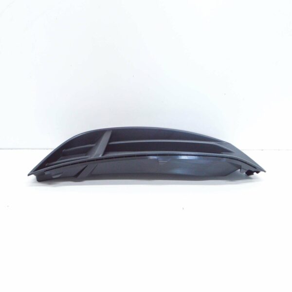 NEW AUDI A3 8V FRONT BUMPER RIGHT AIR GUIDE GRILLE 8V5807682M9B9 - Image 5