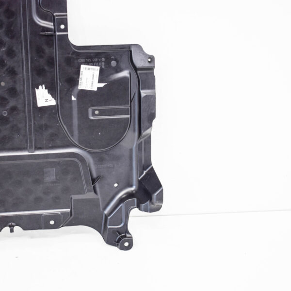 NEW MERCEDES-BENZ E-CLASS W213 2.0 PETROL ENGINE COVER A2135245800 2017 ORIGINAL - Image 3