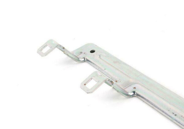 NEW VW PHAETON GP2 ENGINE COVER MOUNTING LEFT BRACKET 077103947 ORIGINAL - Image 3