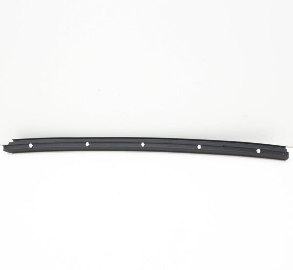 NEW VOLKSWAGEN TRANSPORTER T5 FRONT RIGHT DOOR SEAL 7H0837566A ORIGINAL - Image 3