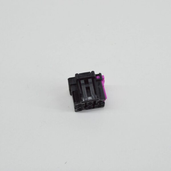 NEW AUDI A1 MK1 FRONT SEAT HEATER 6-PIN FLAT CONNECTOR HOUSING 4F0937731 - Image 3