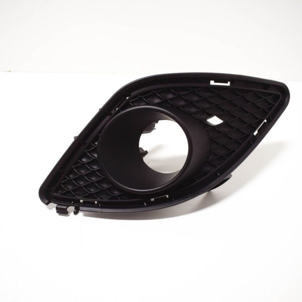 NEW MB CLA C117 FRONT BUMPER RIGHT FOG LIGHT GRILLE A1178850222 ORIGINAL - Image 3