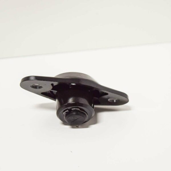 NEW VOLKSWAGEN TRANSPORTER T4 SLIDING DOOR CATCH PLATE 701843637 ORIGINAL - Image 3