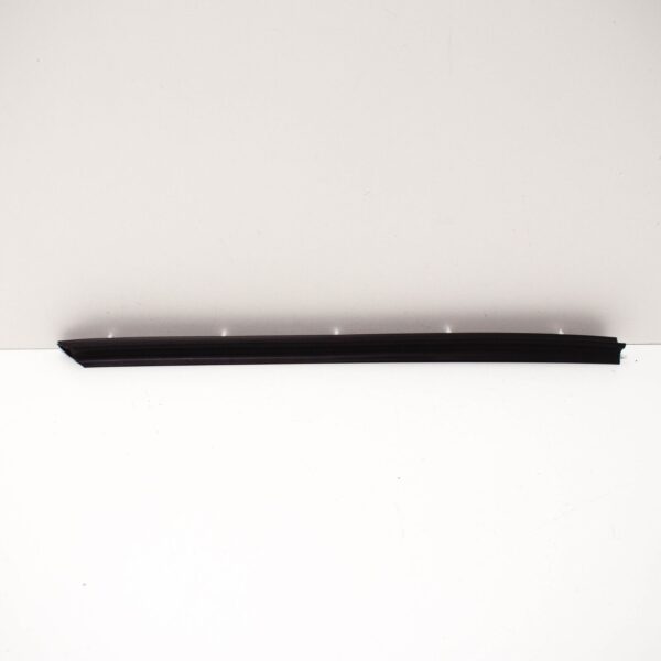 NEW VOLKSWAGEN TRANSPORTER T5 FRONT LEFT DOOR SEAL 7H0837565A ORIGINAL - Image 3