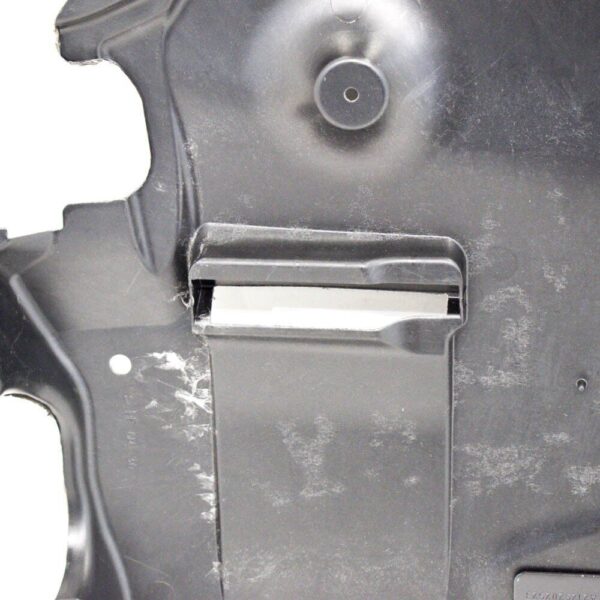 NEW MB CLS C218 CENTRAL ENGINE COMPARTMENT BOTTOM COVER A2125202523 ORIGINAL - Image 3