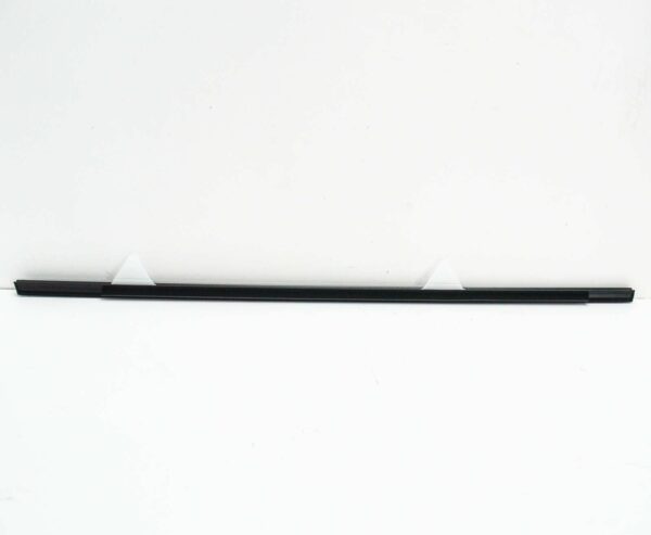 NEW AUDI A3 8P SPORTBACK REAR RIGHT OUTER WINDOW SLOT SEAL 8P4839478A - Image 5