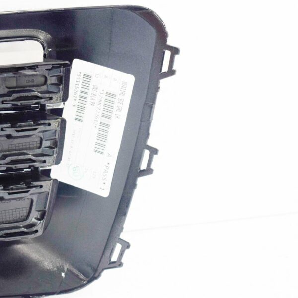 NEW VOLKSWAGEN PASSAT B8 FRONT LEFT GRILLE 561854661QFOD - Image 5