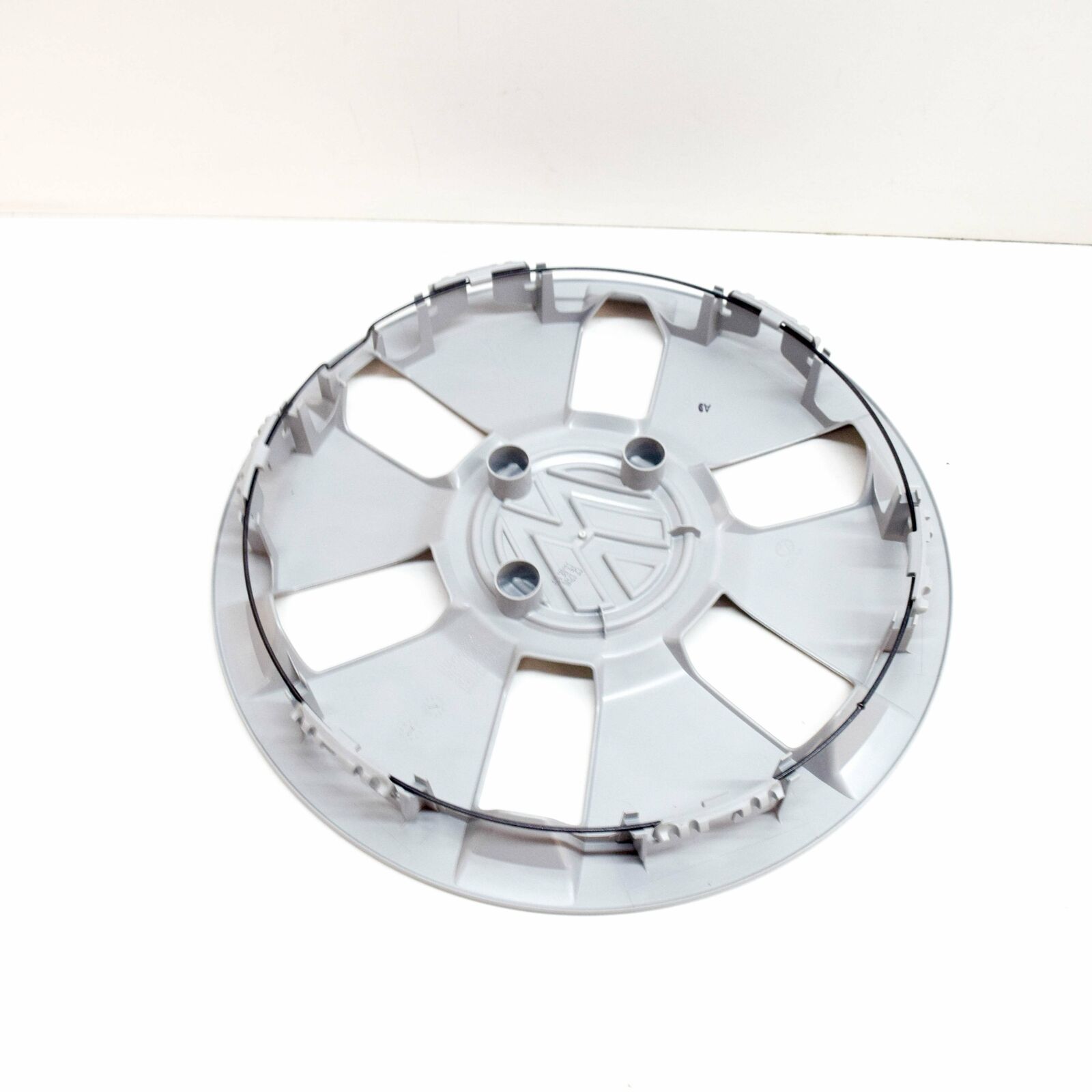 NEW VOLKSWAGEN UP WHEEL TRIM 14 INCHES COVERS SET 1S00714541ZX 5 NEW VOLKSWAGEN UP WHEEL TRIM 14 INCHES COVERS SET 1S00714541ZX - Image 5